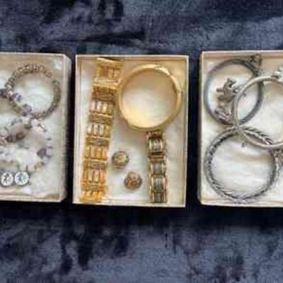 DDD162- Asstd Vintage Bracelets & Bangles