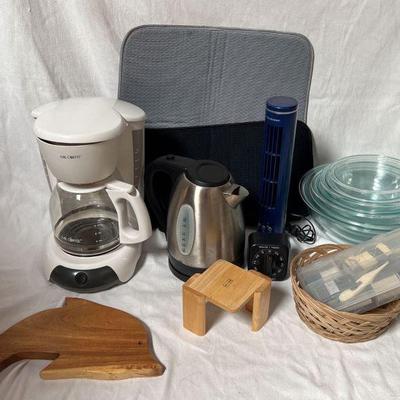 DDD505- Fantastic Kitchen And Household Lot-Pyrex