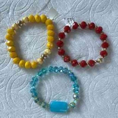 DDD115- Myrna Lee Chang Bracelets 