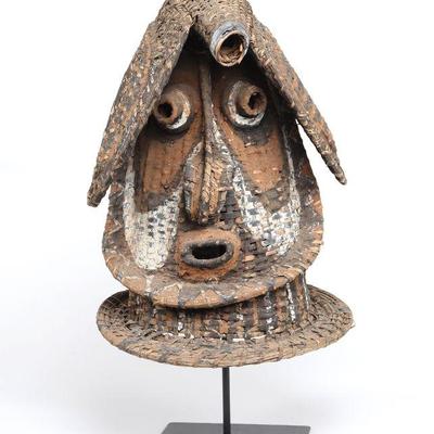 https://www.liveauctioneers.com/catalog/308607_arms-armour-asian-and-ethnographic-antiques/