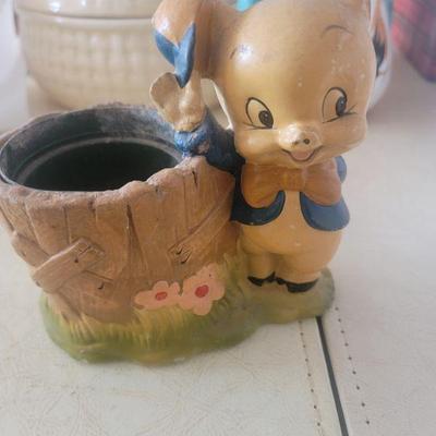 Porky pig planter