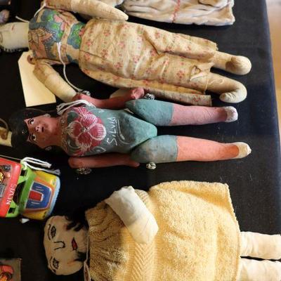 Various Mexican and Central American pottery, dolls