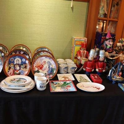 Vintage Christmas decor and paper