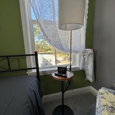 FLOOR LAMP