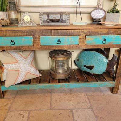 Vintage table with drawers
55x16x30