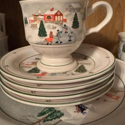 4 place setting Christmas S china by Sango