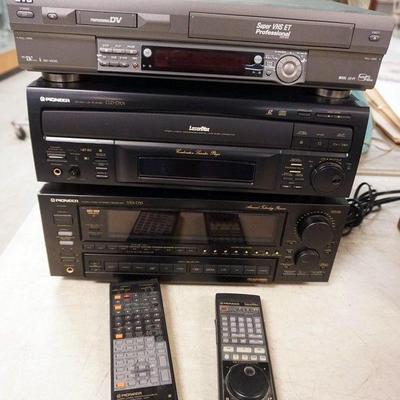 1110	VINTAGE STEREO LOT, PIONEER V5X D15, PIONEER CLD-D701, JUE SER-V530
