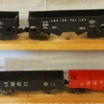 1102	LIONEL TRAIN LOT OF 10 O GAUGE TRAIN CARS
