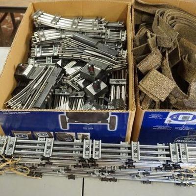1143	LIONEL TRAIN LOT O GAUGE TRACK & SWITCHES
