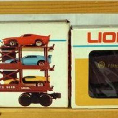 1118	LIONEL TRAIN CARS LOT OF 2 O GAUGE, AUTO CARRIER & SPECIALTY CAR, 6-1603, 6-9351
