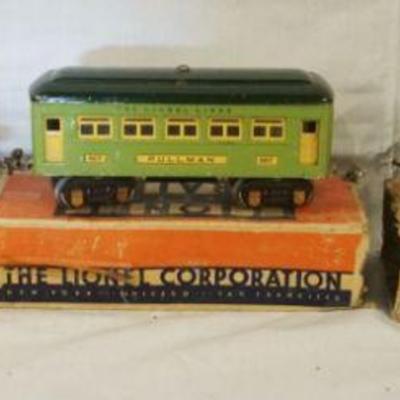 1023	LIONEL TRAIN CARS 2-607 PULLMAN, 608 OBSERVATION
