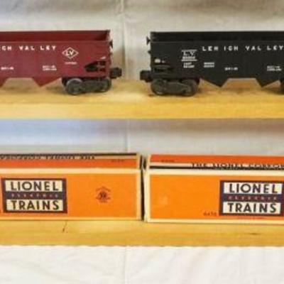 1044	LIONEL TRAIN LOT OF 4 CARS INCLUDING 3-6456 & 6462
