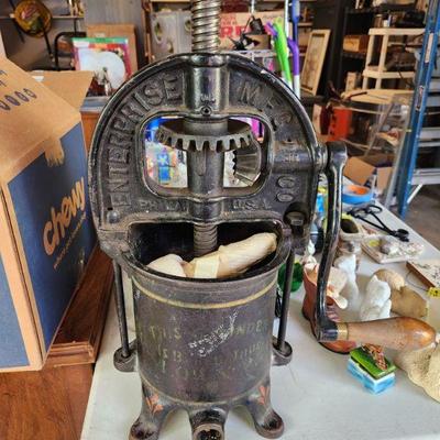 Estate sale photo