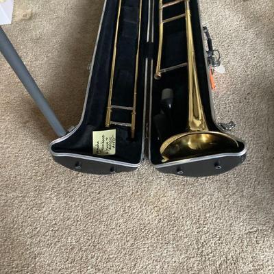 Yamaha trombone w/case & accessories