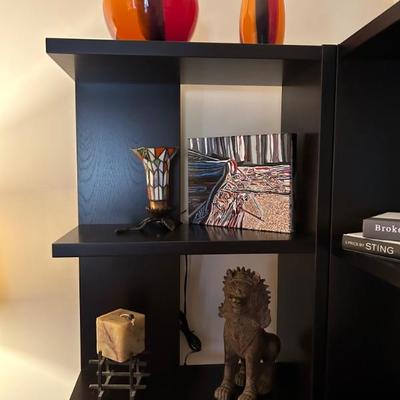 Display Works on Shelves