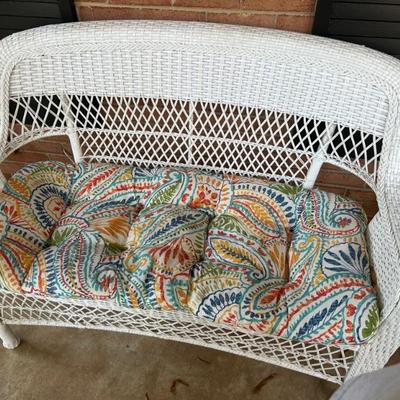 Wicker Porch bench w/cushion