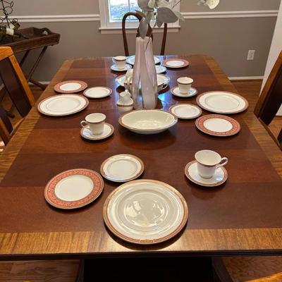 Dining Room Table w/1995 Meridian China by Royal Doulton