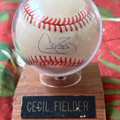 CIP134 - Cecil Fielder Signed Baseball 