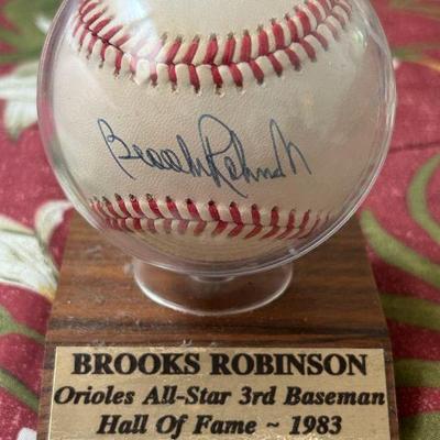 CIP130 - Brooks Robinson Signed Baseball 