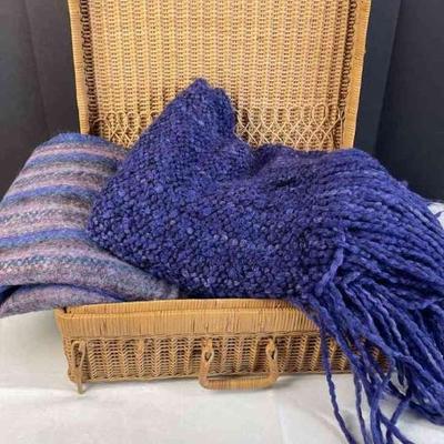 Kennebunk Weavers Purple Throw
Woven Purple Throw with Basket Case