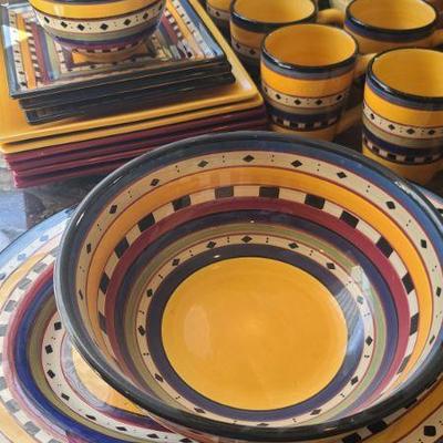 Tabletops Unlimited "Argentine" Dinner service
