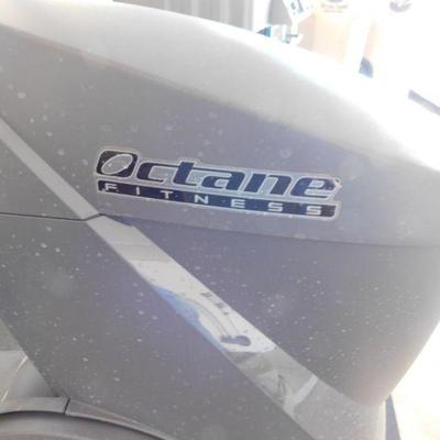 Octane xR6xi Recumbent Elliptical