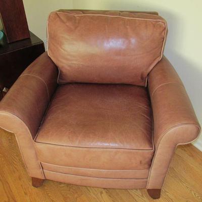 Precedent leather lounge chair