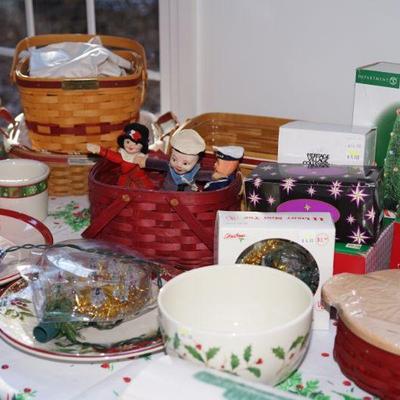 nice selection of longberger baskets, Radtko and old world ornaments. Also the owner has a nice collection of vintage ornaments. Photos...