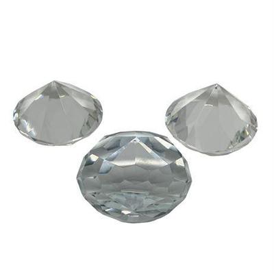 Lot 031   1 Bid(s)
Set of Three Diamond Shaped Paperweights