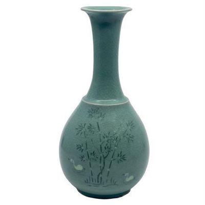Lot 113   0 Bid(s)
Vintage Korean Celadon Porcelain Vase