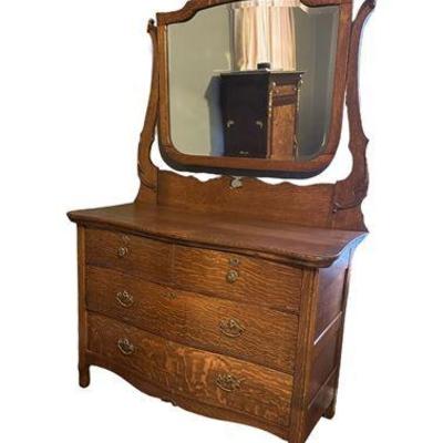 Lot 007   0 Bid(s)
Vintage Serpentine Carved Oak Low Chest of Drawers with Mirror
