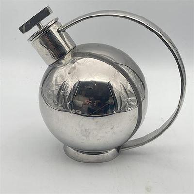 Lot 024   
Alessi Stave Cocktail Shaker Silver Tone