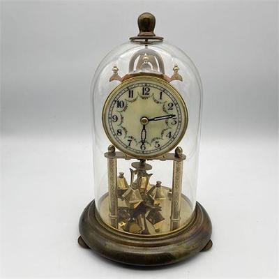 Lot 001  
Vintage Kieninger & Obergfell Kundo German Anniversary Clock
