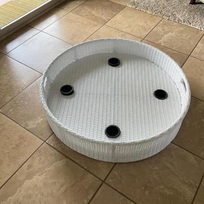 Floating bar for pool