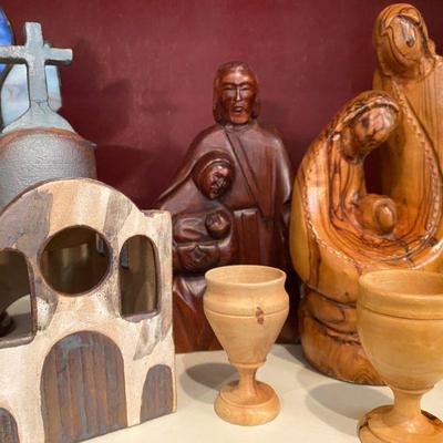 Holy family hand carved wooden figurines, stoneware Chapel made in Cocotzin 