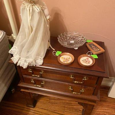 Thomasville Night Stand, 