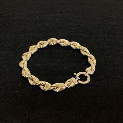 KIHE118 14k Gold Italy Twisted Rope Bracelet	Very nice, in beautiful condition with sturdy secure clasp. Yellow gold, stamped Italy &...