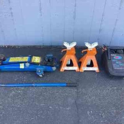 RIHI704 Car Jacks And Charger	Includes one blue hydraulic floor roller jack, two orange and white Allied jack stands, one Die Hard...