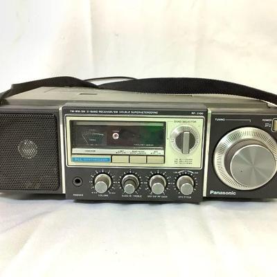 WIII223 Panasonic Receiver/SW Double Superheterodyne	FM-MW-SW 31band receiver. Also battery operated(uses D size batteries). Model #...