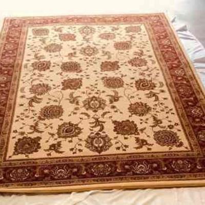 SAWI312 Macyâ€™s Traditional Area Rug	Rug is from the Ariana Collection Rug has been in an unused part of the home so no foot traffic.Â...