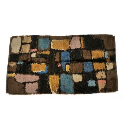 HAND STITCHED MID CENTURY CARPET | Colorful cubes on a dark green field. - l. 72 x w. 39 in
