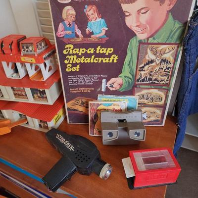 New/old rap a tap metalcraft set in box.