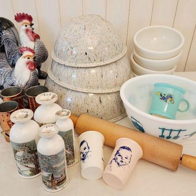 Melamine splatter mixing bowl set, old Corning white military mess bowls.