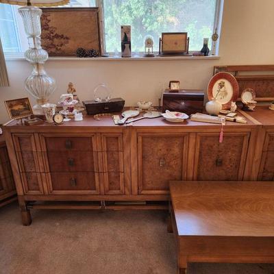Beautiful Metz 6 piece 1959 bedroom set: triple dresser, mirror 2 night stands, bench and headboard.
