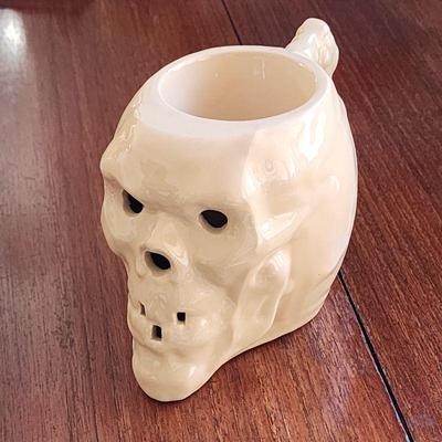 Vintage Trader Vic's skull mug.