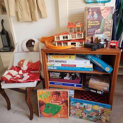 Vintage games and puzzles