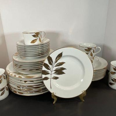 Mikasa gold leaf /white china