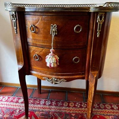 Louis XV kidney-shaped nightstand with green marble top 