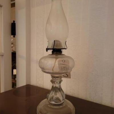 #1220 â€¢ Antique Kerosene Lamp
