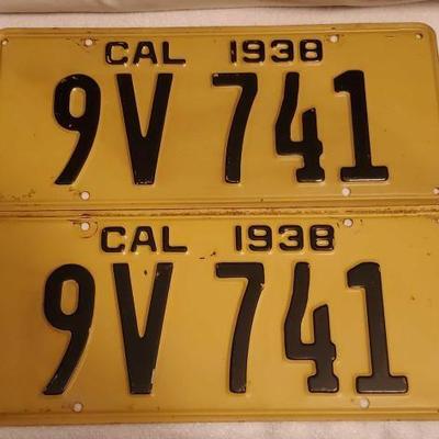 #1464 â€¢ Pair Of Yellow & Black 1938 California License Plates
